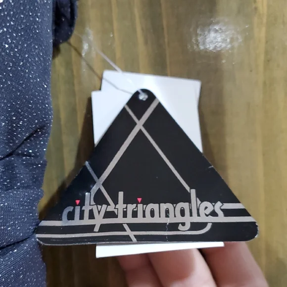 Elegant Gray Sleeveless Dress - Picture 3 of 9